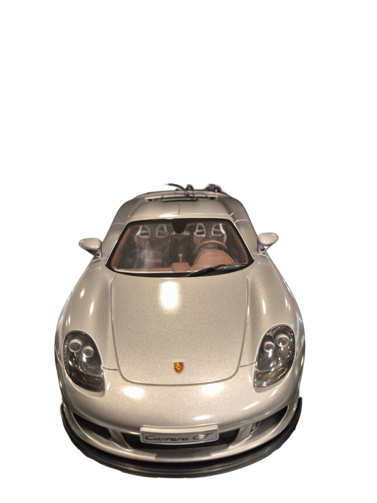 VTG Porsche model RC car